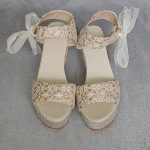 Platform sandals